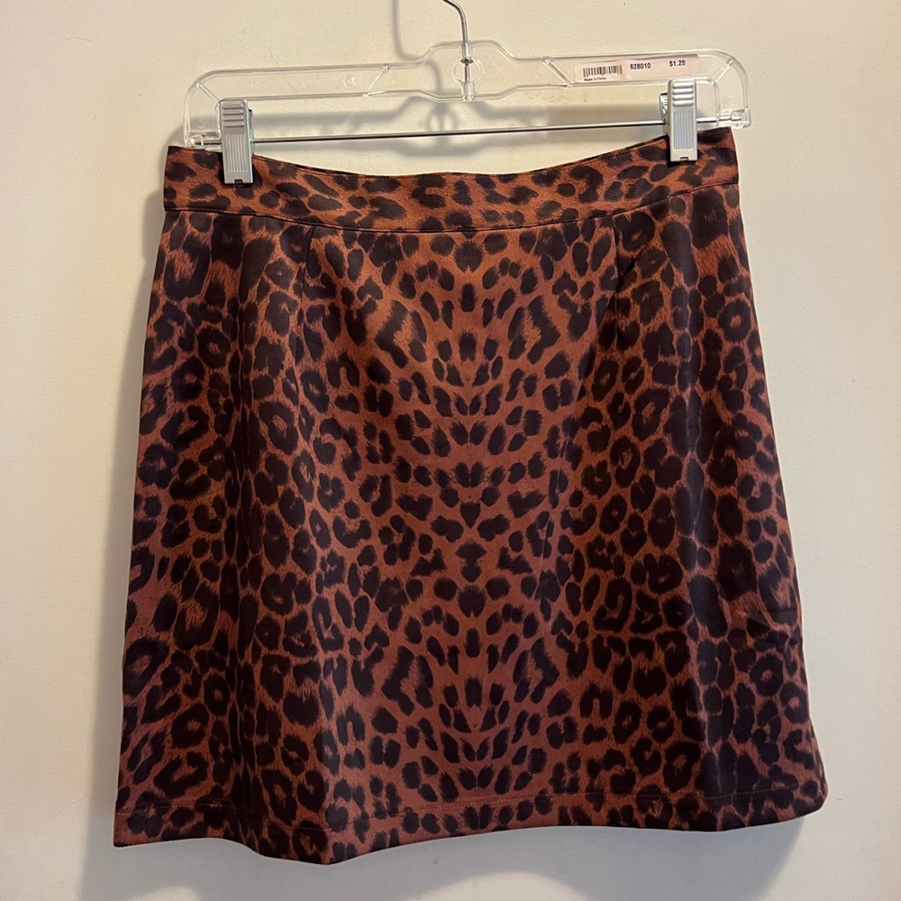 Leopard 🐆 Mini Skirt (NWOT)